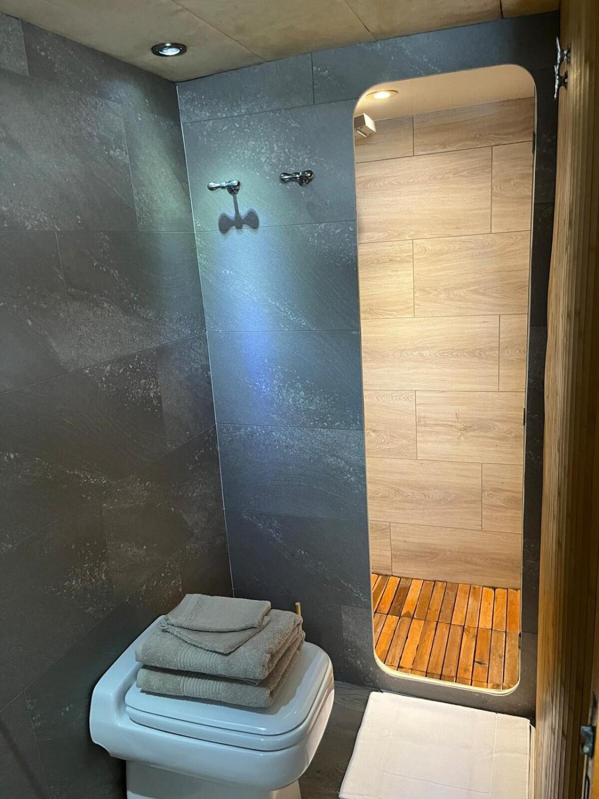 Hotel Yacht Aquamarina Vieux Port La Rochelle La Rochelle  Zewnętrze zdjęcie