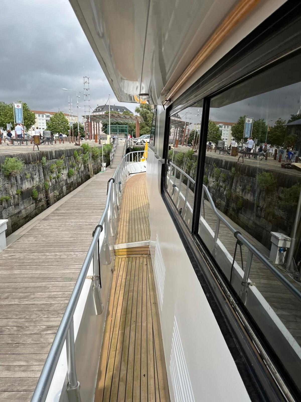Hotel Yacht Aquamarina Vieux Port La Rochelle La Rochelle  Zewnętrze zdjęcie