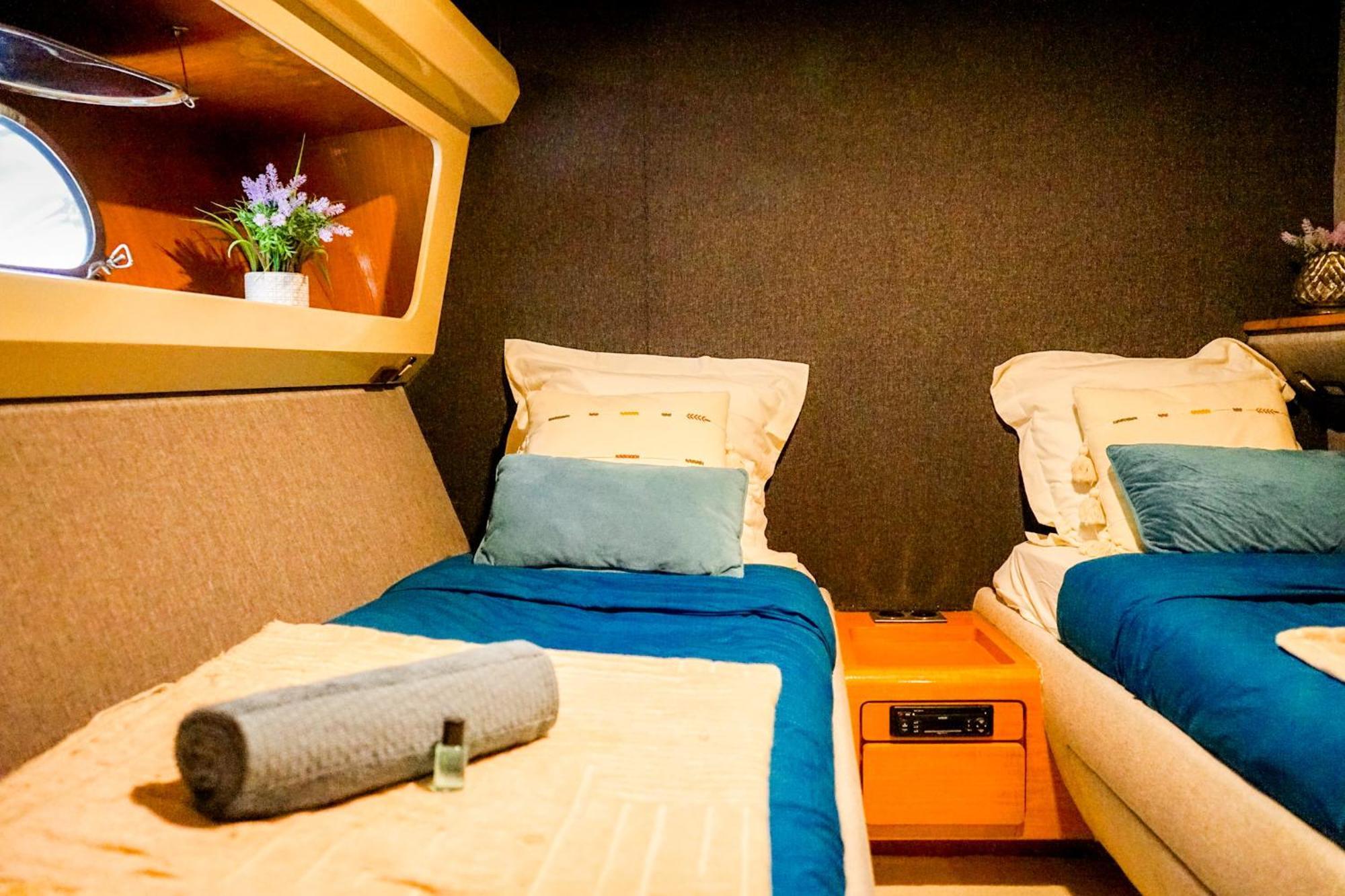 Hotel Yacht Aquamarina Vieux Port La Rochelle La Rochelle  Zewnętrze zdjęcie