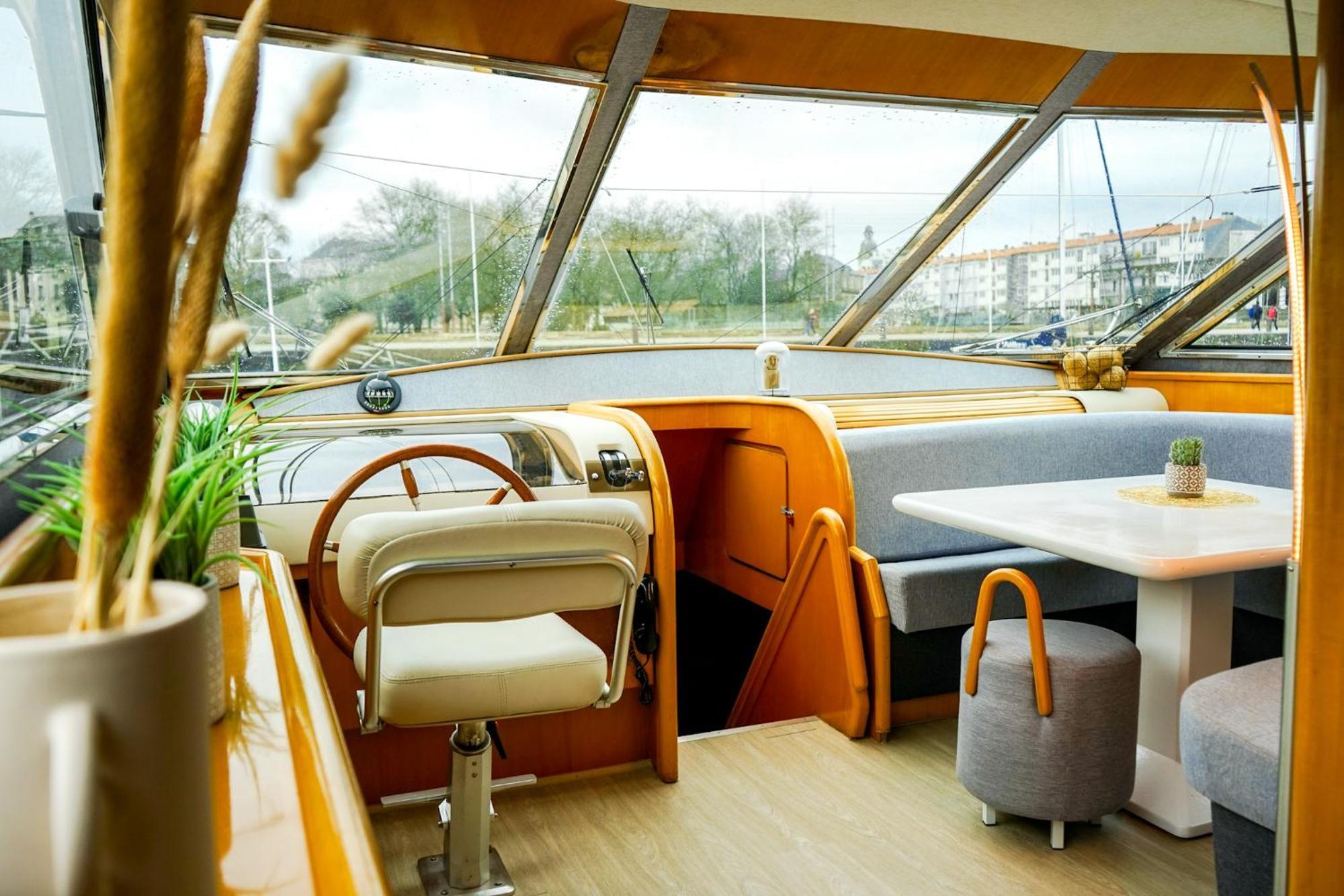 Hotel Yacht Aquamarina Vieux Port La Rochelle La Rochelle  Zewnętrze zdjęcie