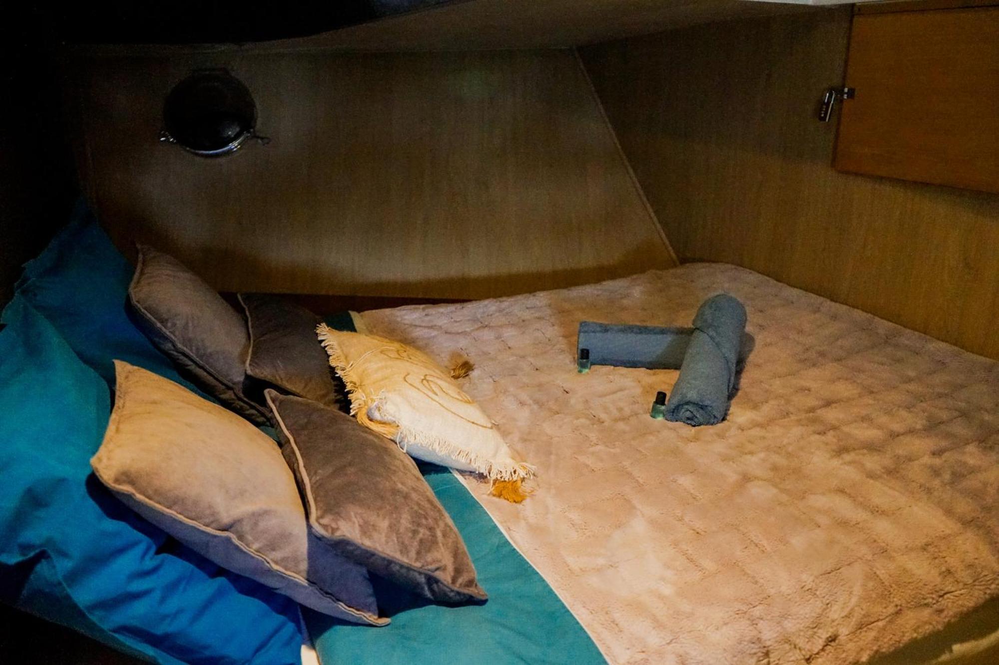 Hotel Yacht Aquamarina Vieux Port La Rochelle La Rochelle  Zewnętrze zdjęcie